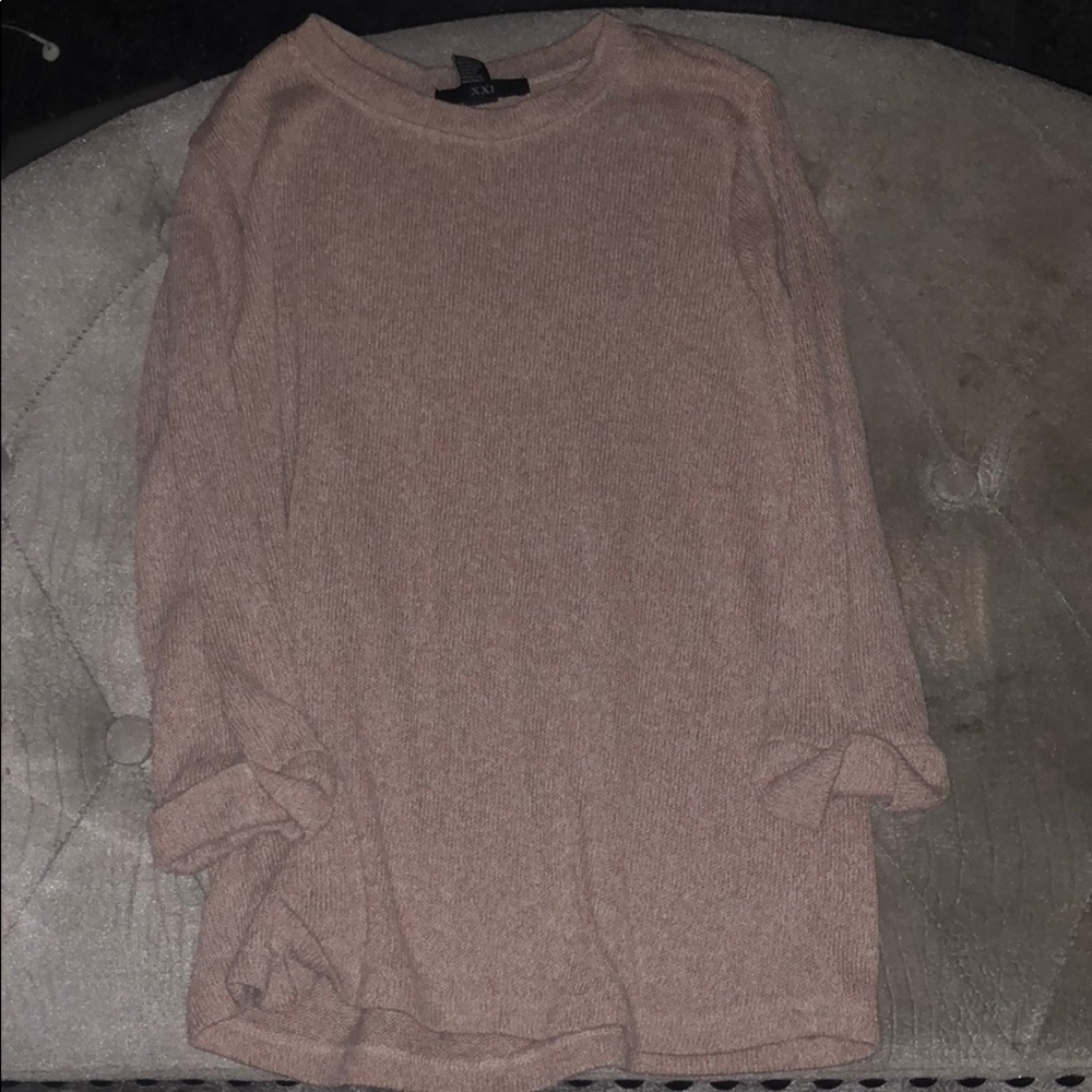 Light pint sweater